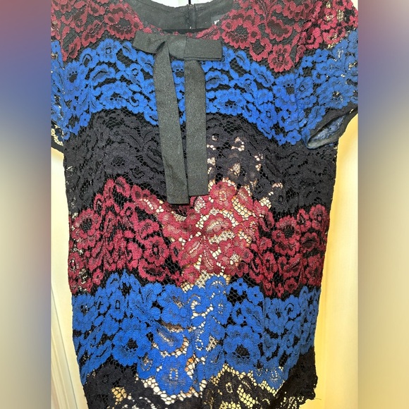 Karl Lagerfeld - Short Sleeve Business Casual Burgundy and Navy Lace Blouse - Picture 4 of 9